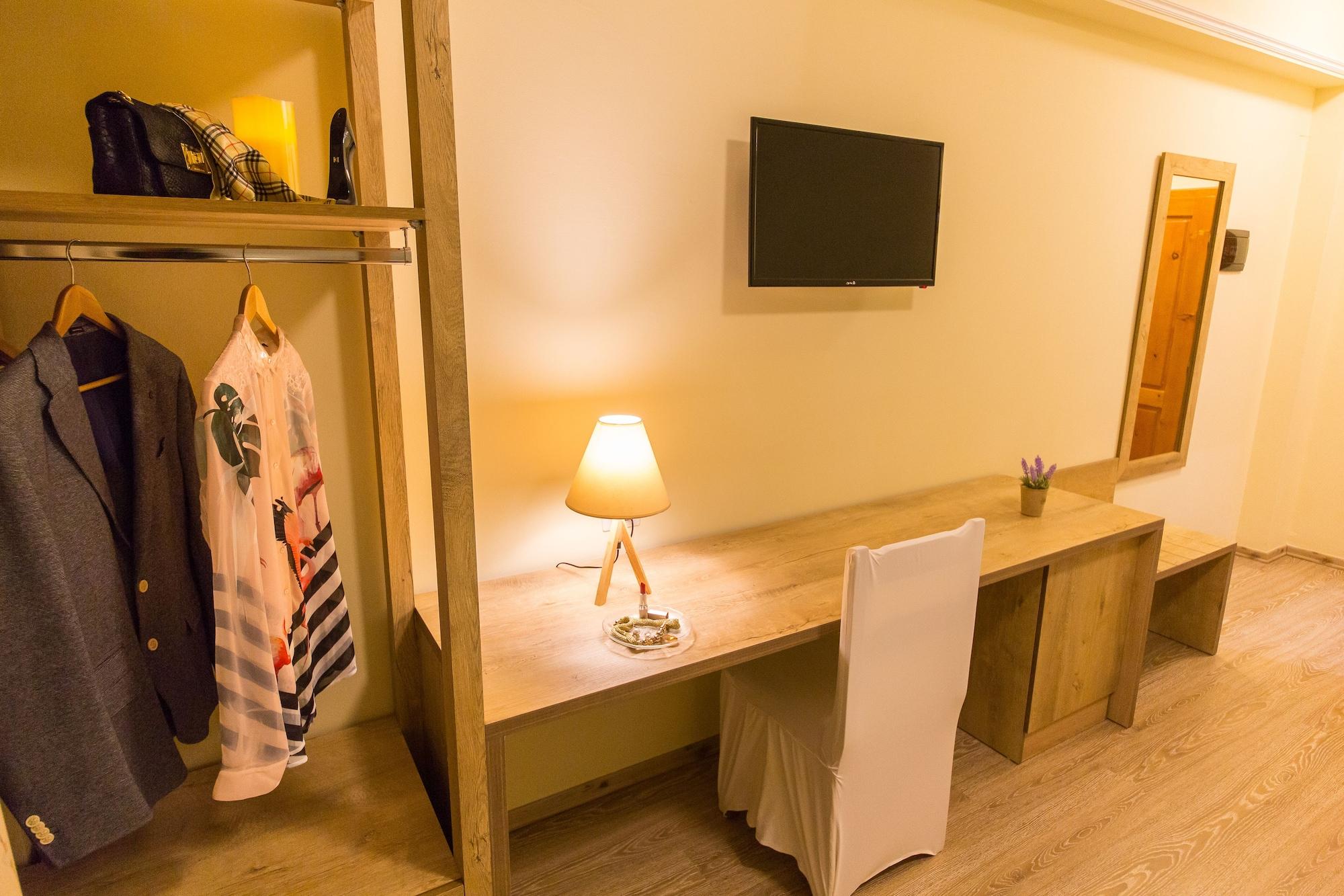 Baron 3* Tirana