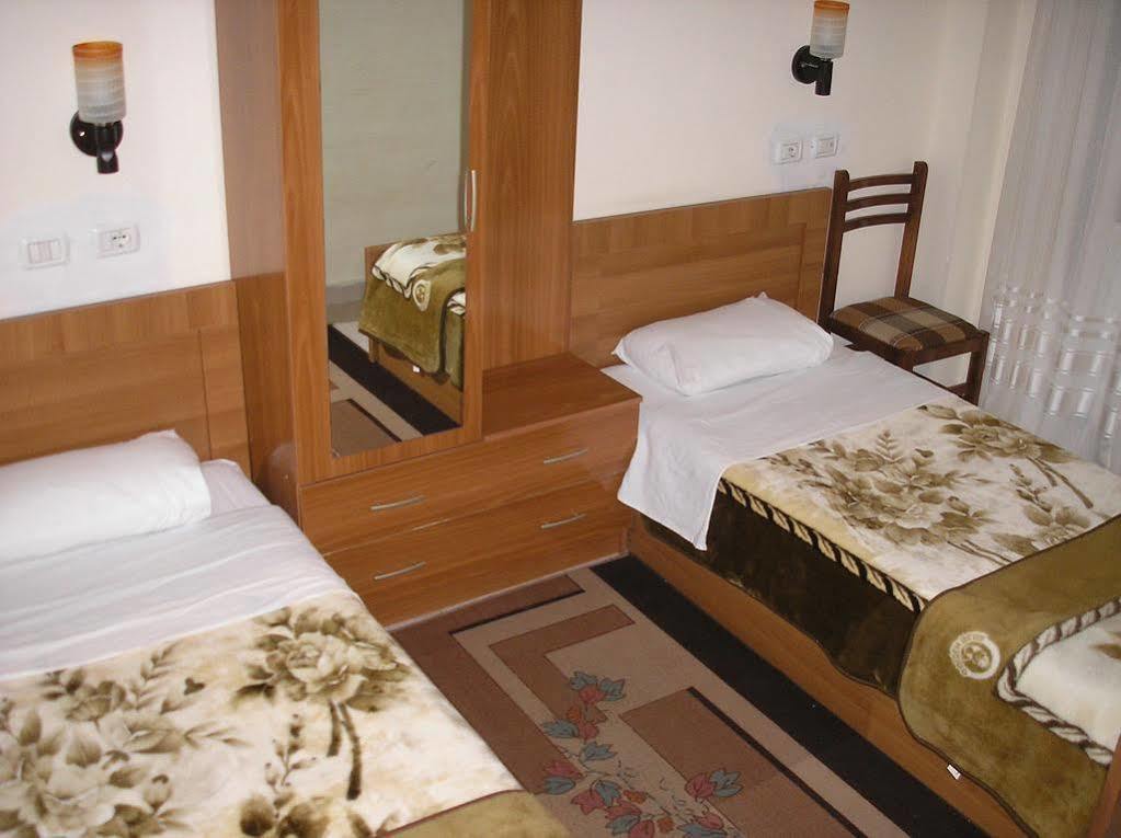 Hotel Baron Tirana